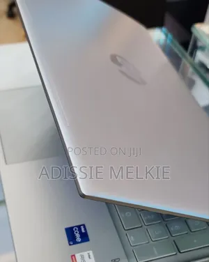 New Laptop HP Pavilion DM1 8GB Intel Core I7 SSD 512GB