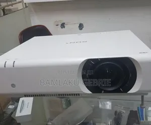 Home Cinema Projector Sony VPL-Ch350 Model