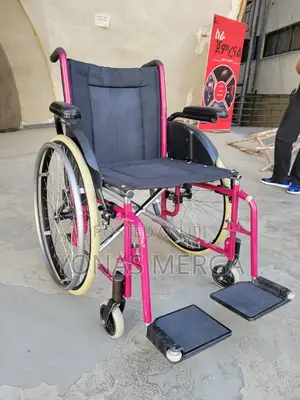Europe Wheelchair臨铁orginal Wheelchair腹夕maximum Load of 150kgs.