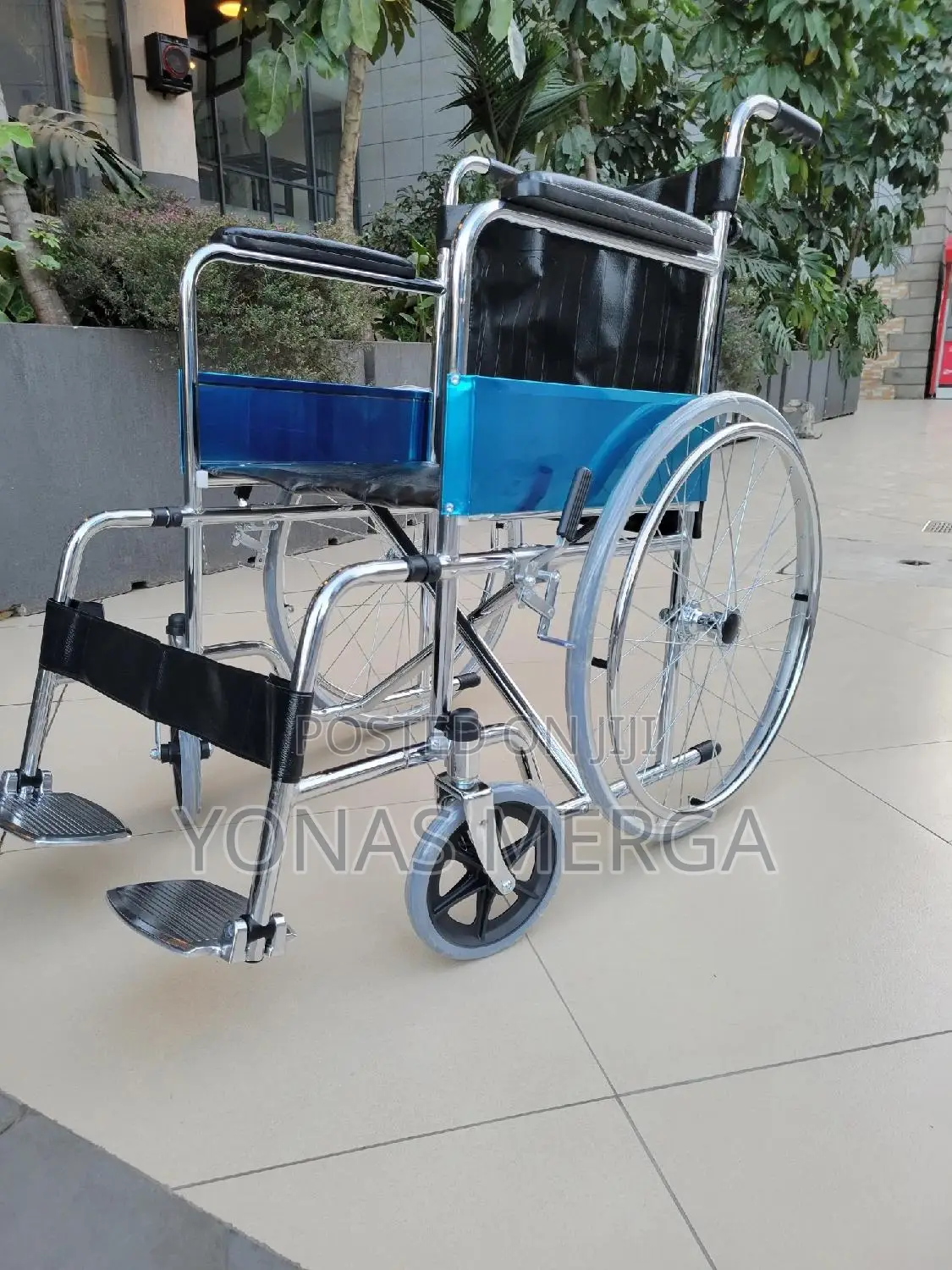 Self-Propelled Wheelchair核出wheelchair/ Attendant Operated Brakes,Blue
