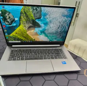 New Laptop HP ZBook Studio G8 32GB Intel Core I7 SSD 1T