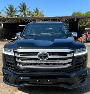 Photo - Toyota Land Cruiser 2022 Matt Black