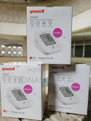 Photo - Electronic Blood Pressure Monitor焓盞experience Accurate Reliable BPM