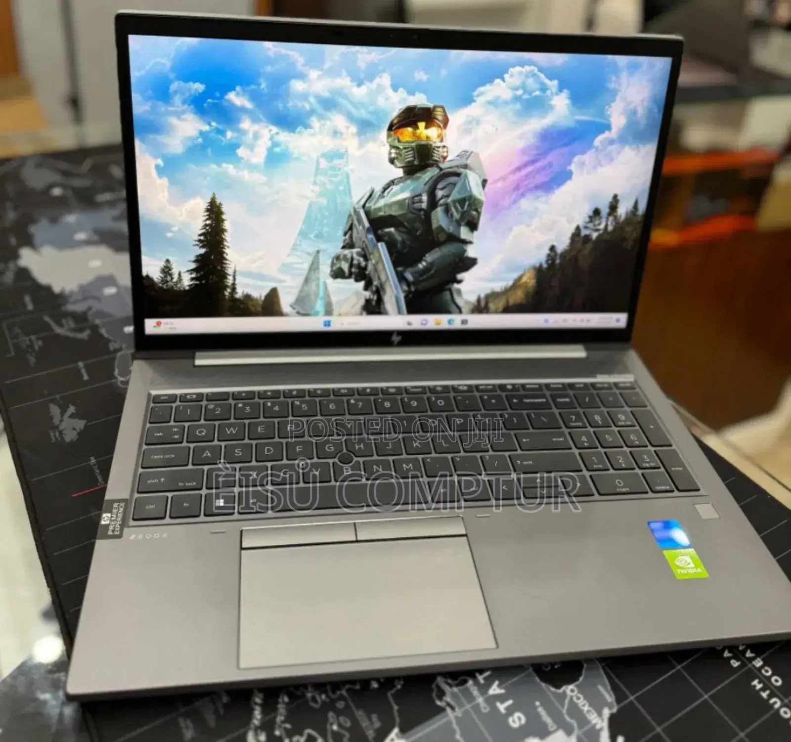 New Laptop HP ZBook Firefly G8 16GB Intel Core I7 SSD 512GB