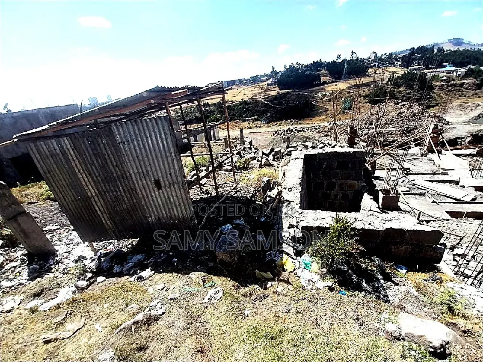 መሬት ሽያጭ አባኪሮስ