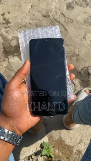 Photo - Samsung Galaxy M33 128 GB Black