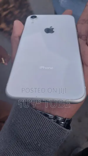 Apple XR 128 GB White