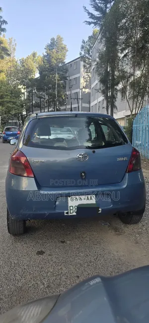 Toyota Vitz 1.0 FWD 5dr 2005 Blue