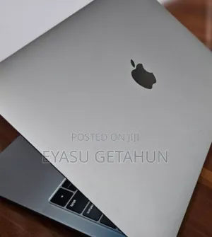 New Laptop Apple MacBook Air 2019 8GB Intel Core I5 SSD 128GB