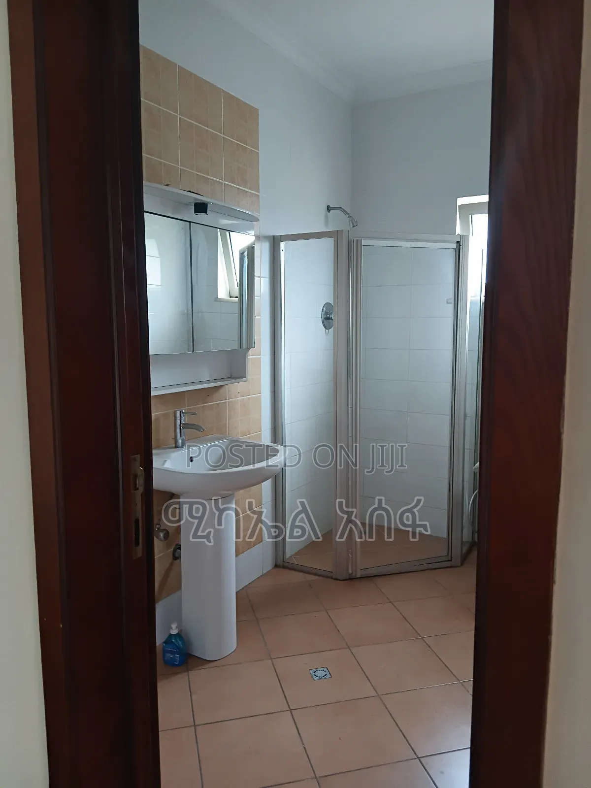 4bdrm Apartment in Yeka for rent