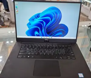New Laptop Dell Precision 5540 16GB Intel Core I5 SSD 256GB