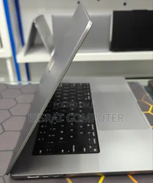 Photo - New Laptop Apple MacBook Pro M1 64GB Apple M1 Pro SSD 1T