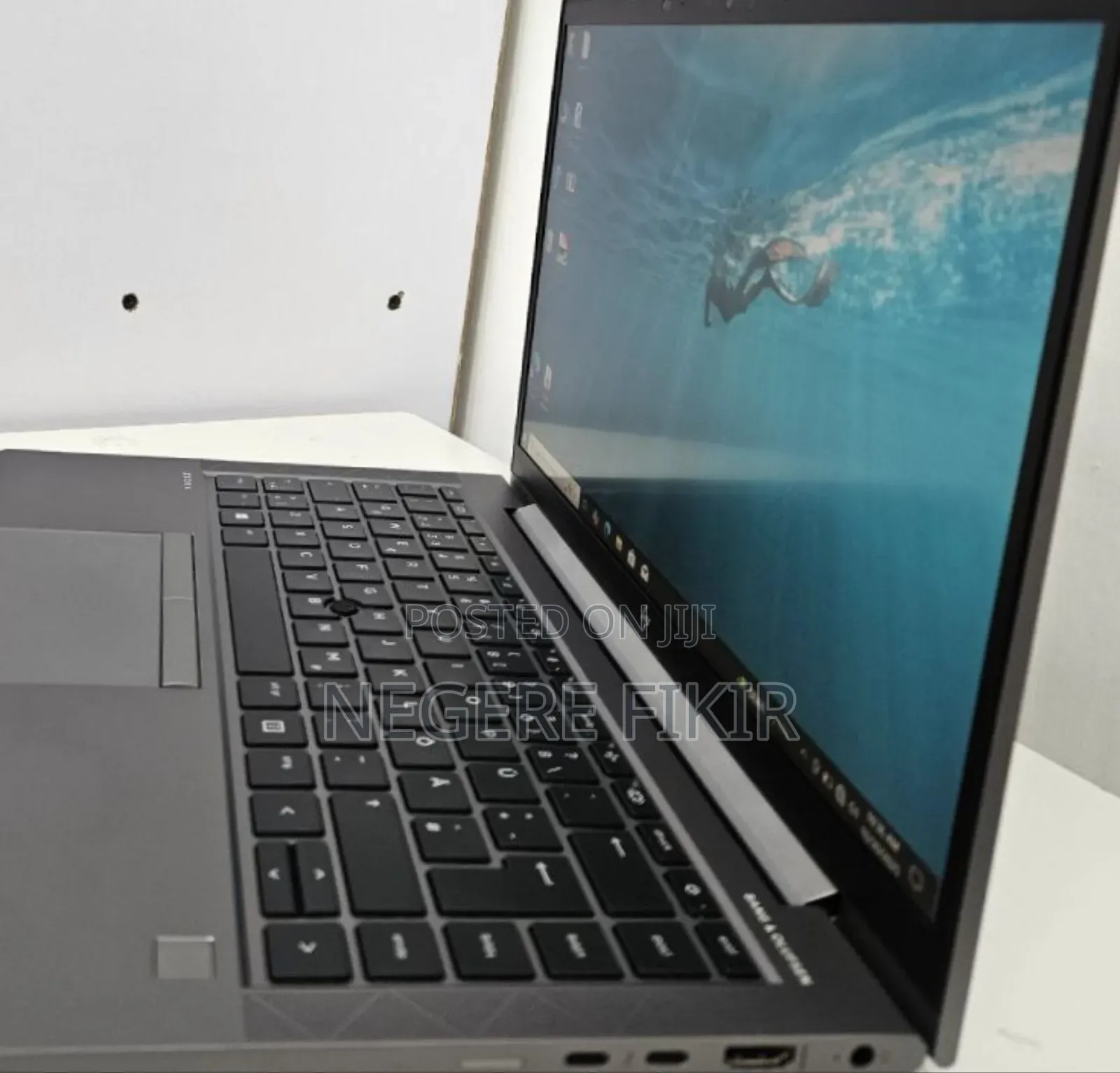 New Laptop HP ZBook Firefly G8 16GB Intel Core I7 SSD 1T