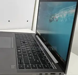 New Laptop HP ZBook Firefly G8 16GB Intel Core I7 SSD 1T