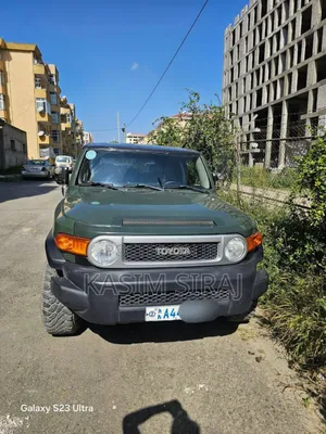 Photo - Toyota FJ Cruiser Base 4x4 2007 Green