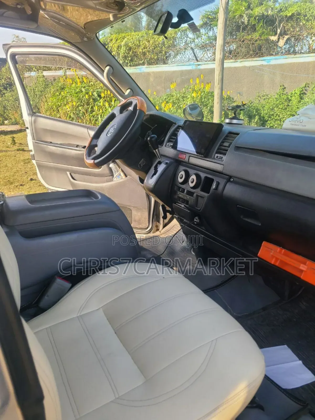 Toyota HiAce 2007 Silver