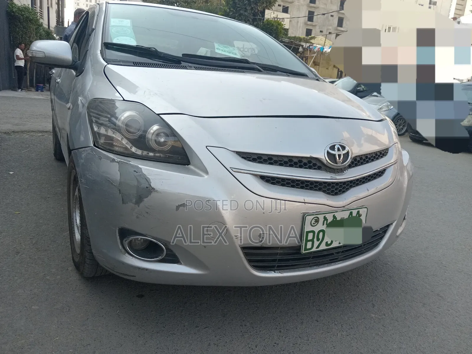 Toyota Yaris 2012 Silver