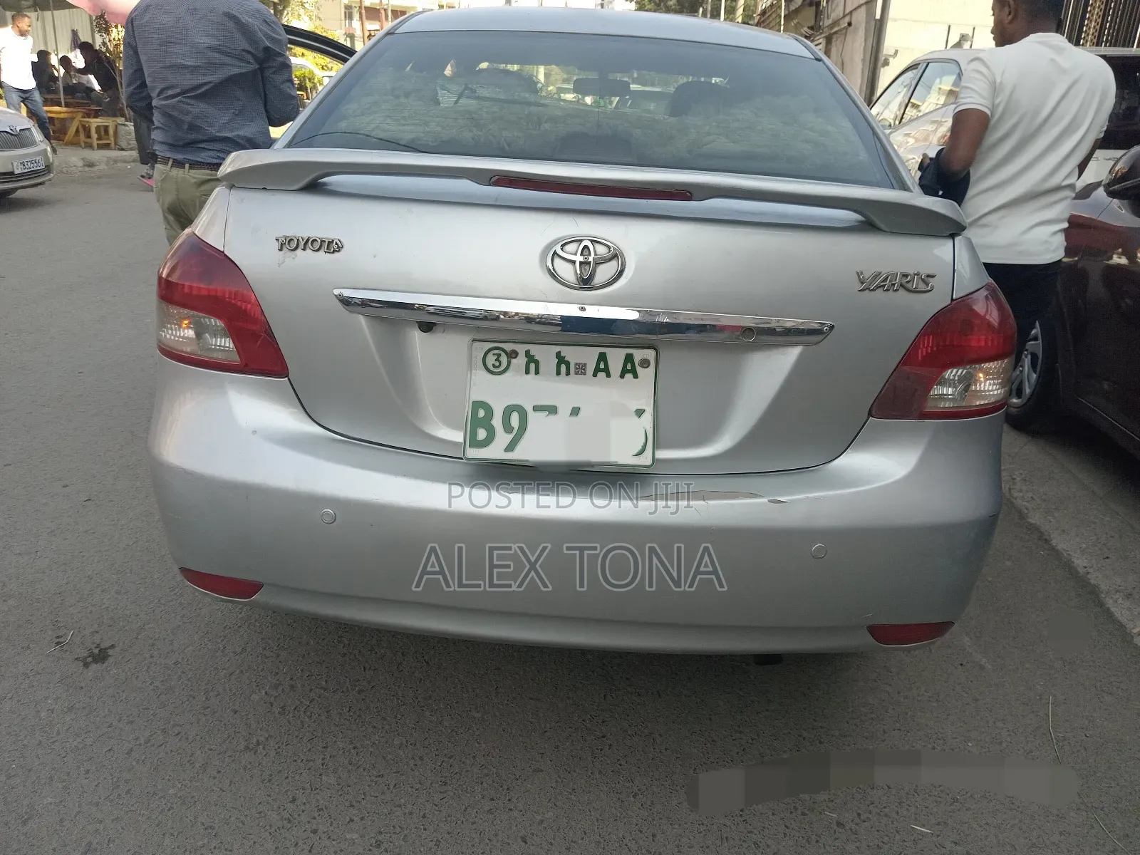 Toyota Yaris 2012 Silver