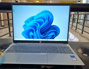 Photo - New Laptop HP Pavilion 17 16GB Intel Core I5 SSD 512GB