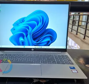 New Laptop HP Pavilion 17 16GB Intel Core I5 SSD 512GB