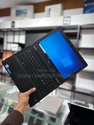 New Laptop Dell Latitude 12 E7270 8GB Intel Core I7 SSD 256GB