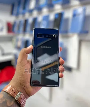 Photo - Samsung Galaxy S10 5G 256 GB Black