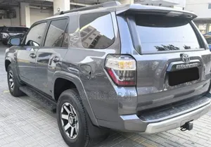 Toyota 4-Runner TRD Off Road 4WD 2024 Gray