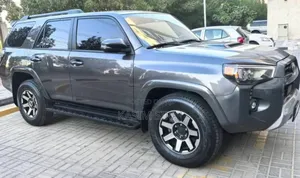 Toyota 4-Runner TRD Off Road 4WD 2024 Gray