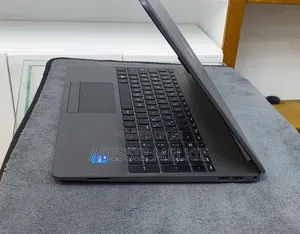 New Laptop HP 16GB Intel Core I5 SSD 1T