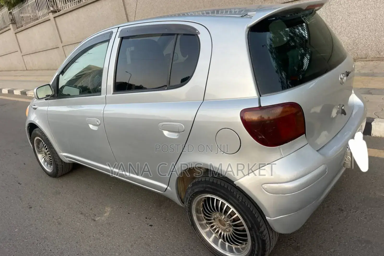 Toyota Vitz 2002 Blue