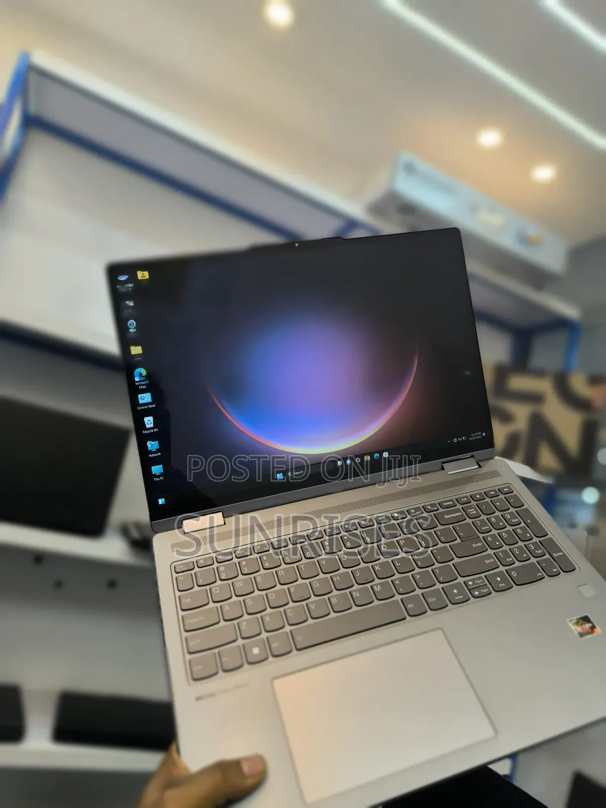 New Laptop Lenovo Yoga 710 16GB AMD Ryzen 5 SSD 512GB