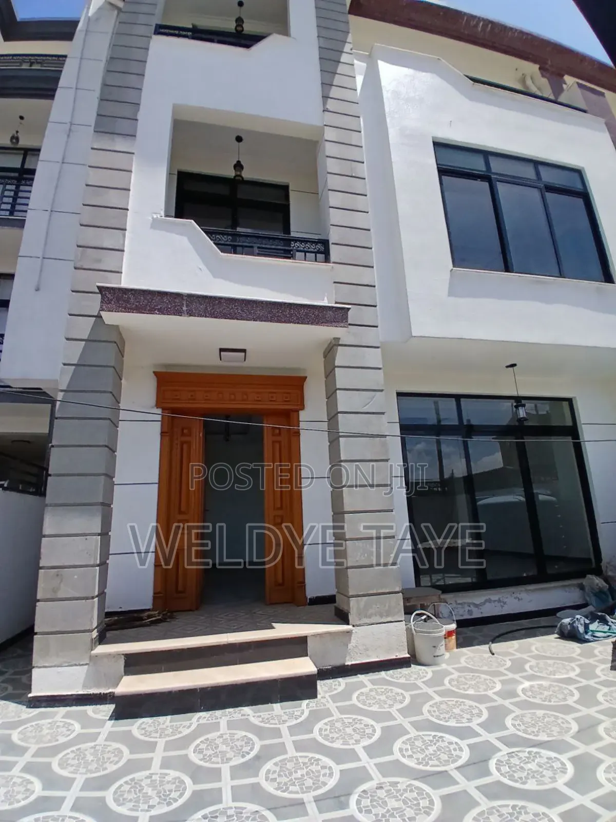 Furnished 6bdrm House in Bole for sale