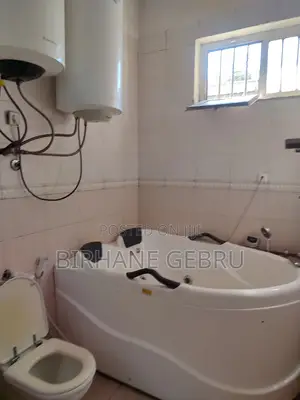 5bdrm Villa in Villa House, Bole for rent