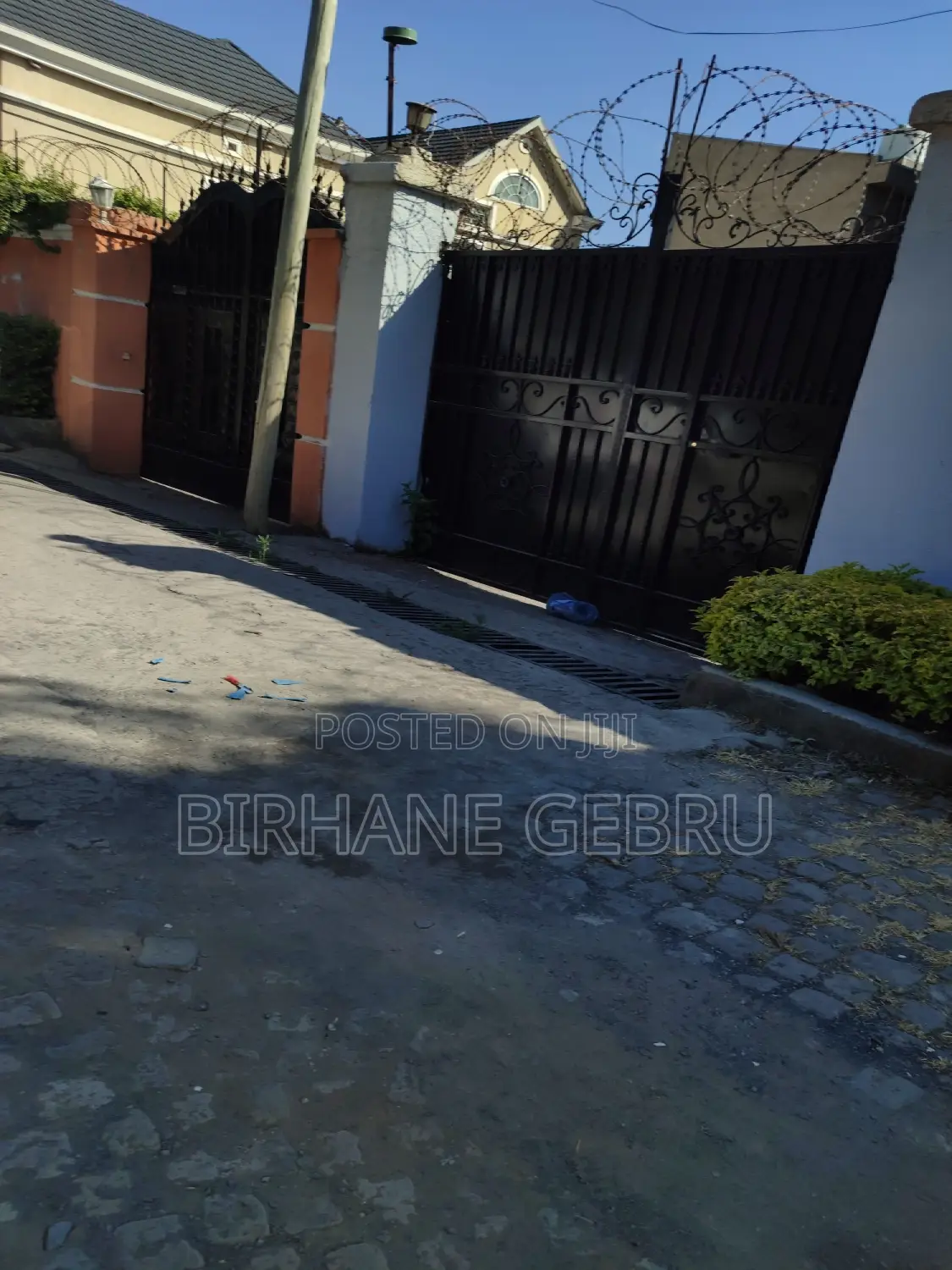 5bdrm Villa in Villa House, Bole for rent