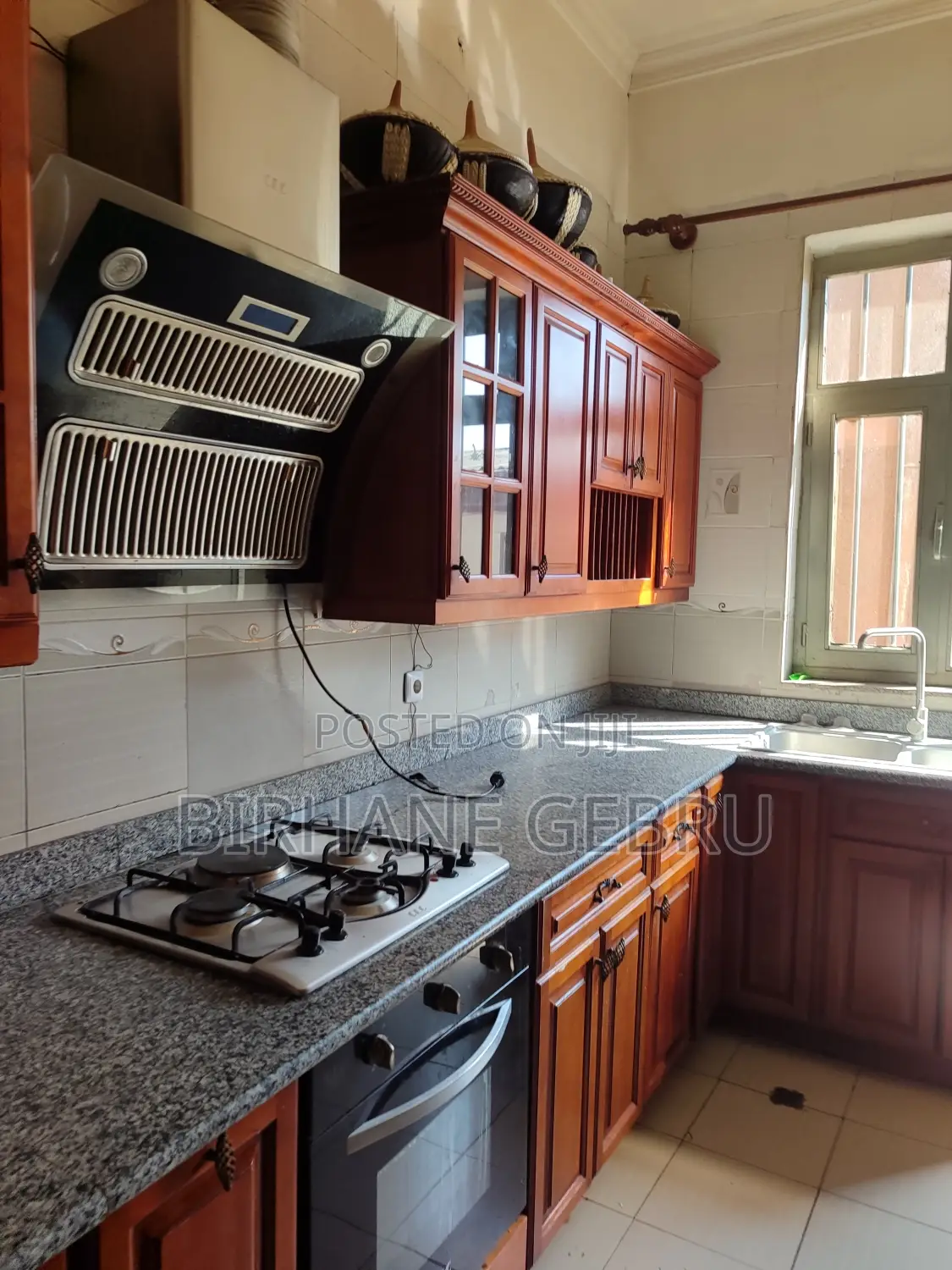 5bdrm Villa in Villa House, Bole for rent