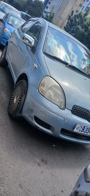 Photo - Toyota Vitz 2004 Blue