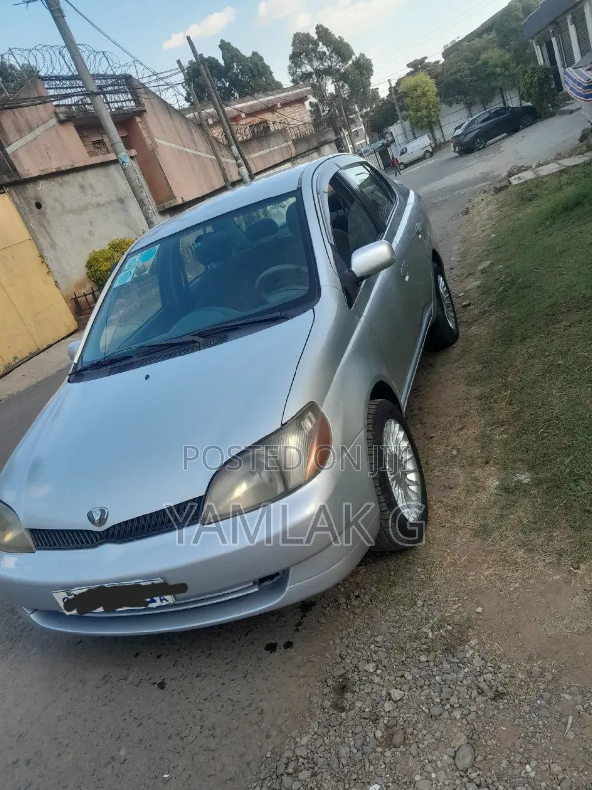 Toyota Platz 1.0 FWD 2001 Silver