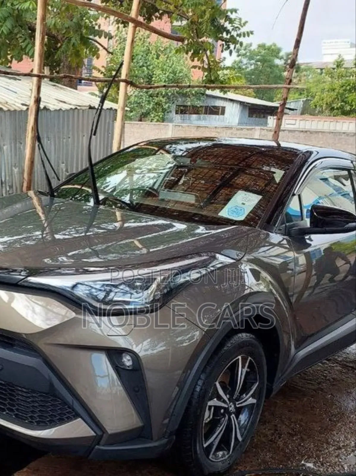 Toyota C-HR 2022 Gold