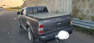 Toyota Hilux 2012 Black