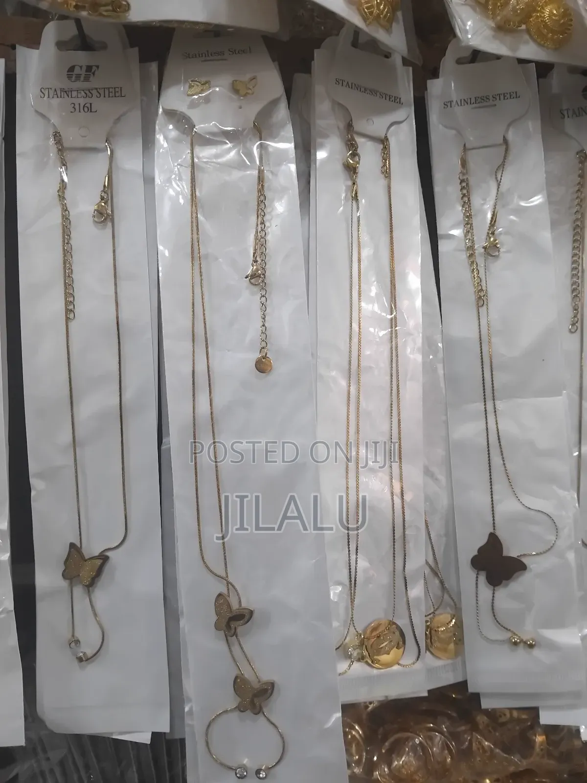 Jewellery (የአንገት ጌጦች