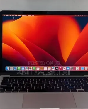 New Laptop Apple MacBook Pro 2022 M2 8GB Apple M2 SSD 256GB