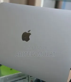 New Laptop Apple MacBook Pro 2022 M2 8GB Apple M2 SSD 256GB