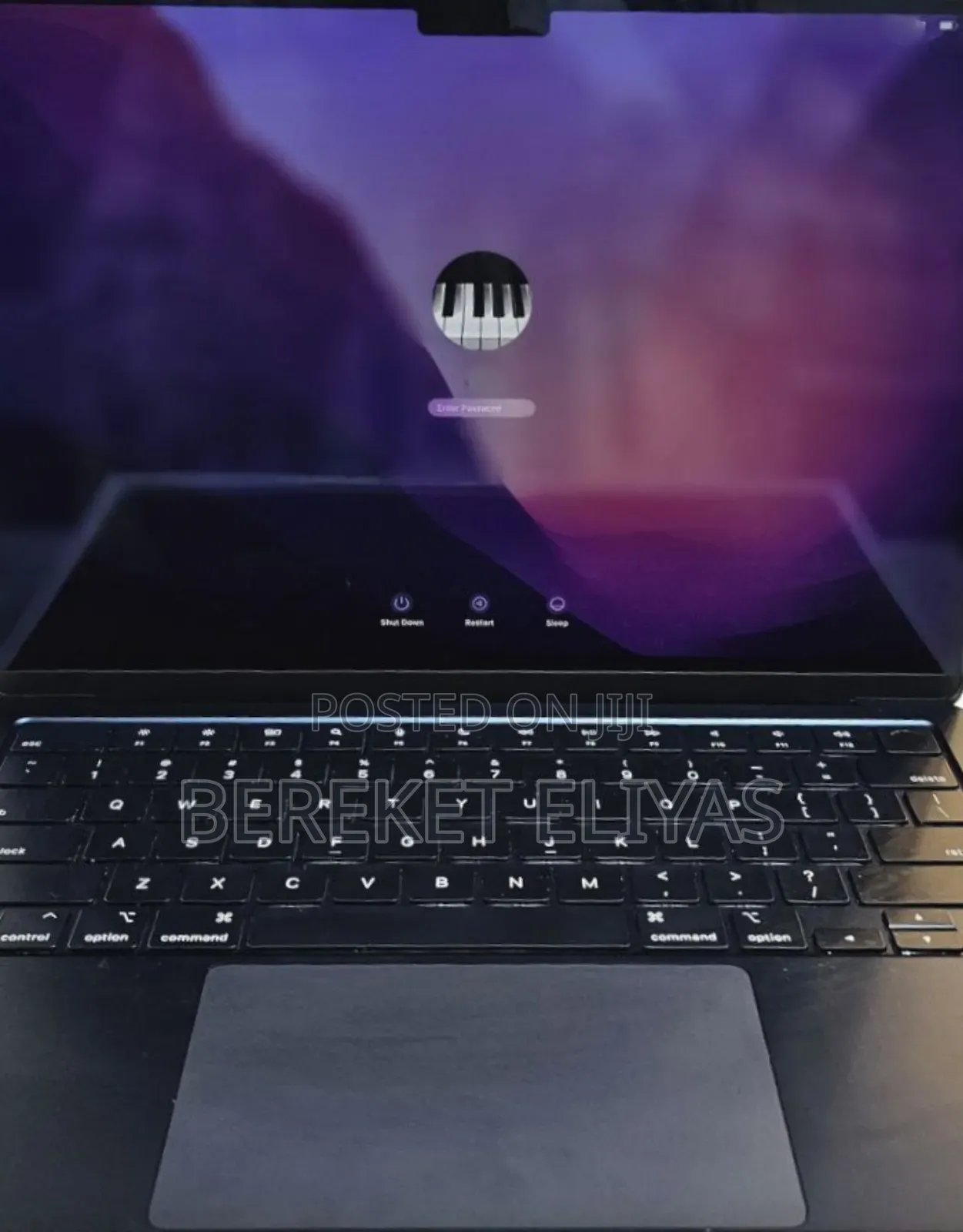 New Laptop Apple MacBook Air 2022 M2 8GB Apple M2 SSD 256GB