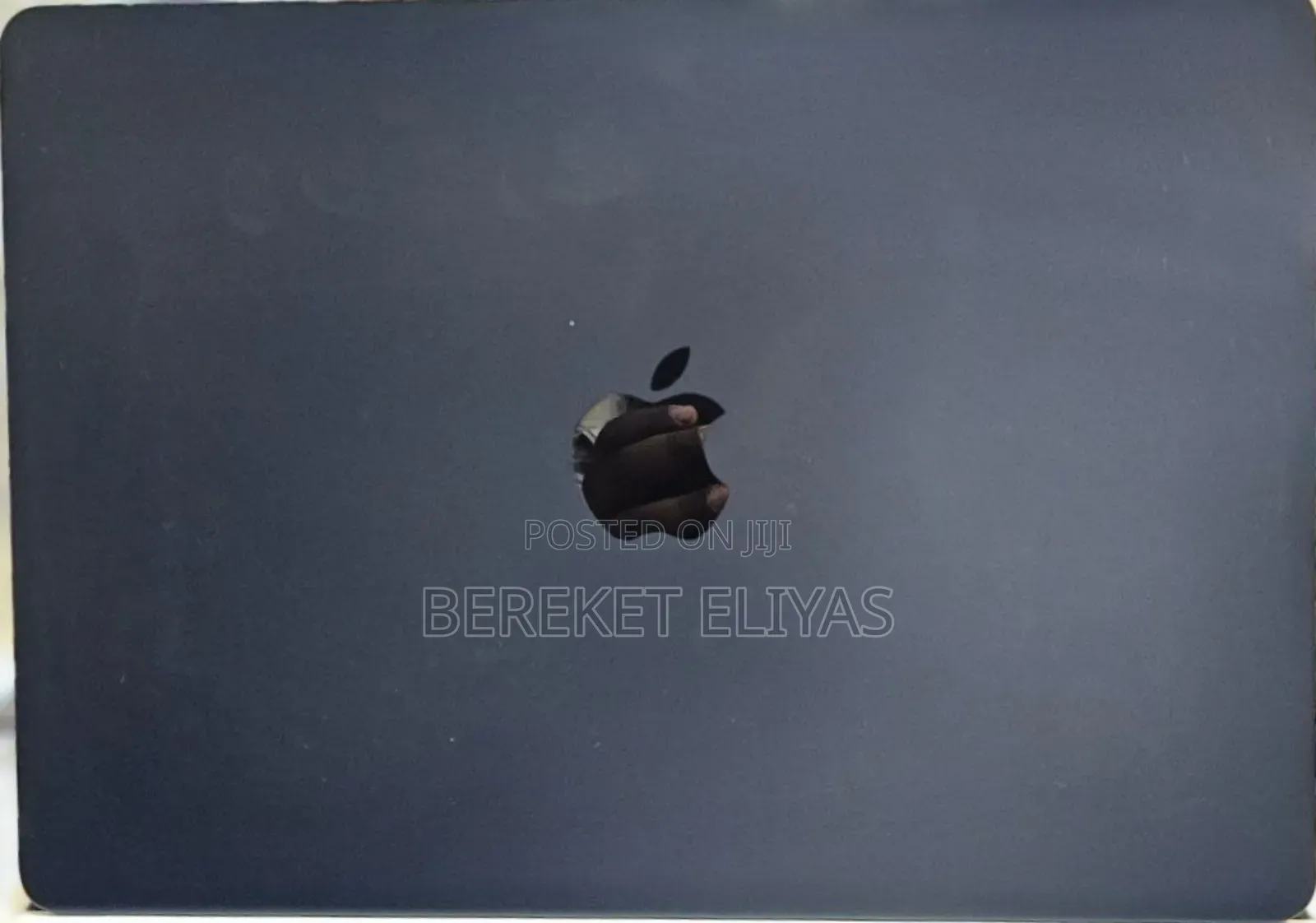 New Laptop Apple MacBook Air 2022 M2 8GB Apple M2 SSD 256GB