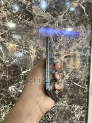 Apple iPhone 11 64 GB Black