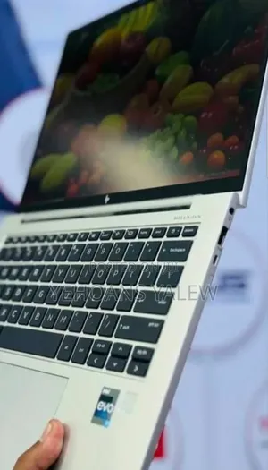 New Laptop HP EliteBook 840 G9 16GB Intel Core I7 SSD 512GB