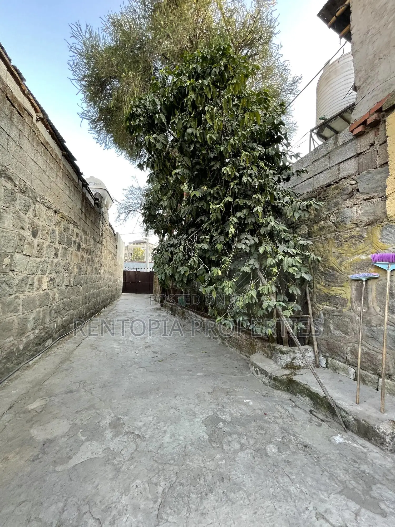 4bdrm Villa in Bole for sale