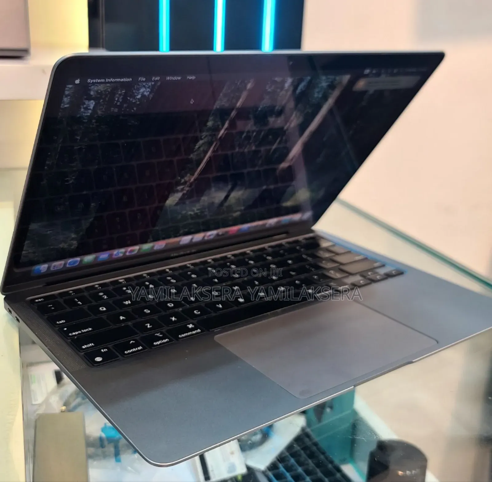 New Laptop Apple MacBook Air 2020 M1 16GB Apple M1 SSD 256GB