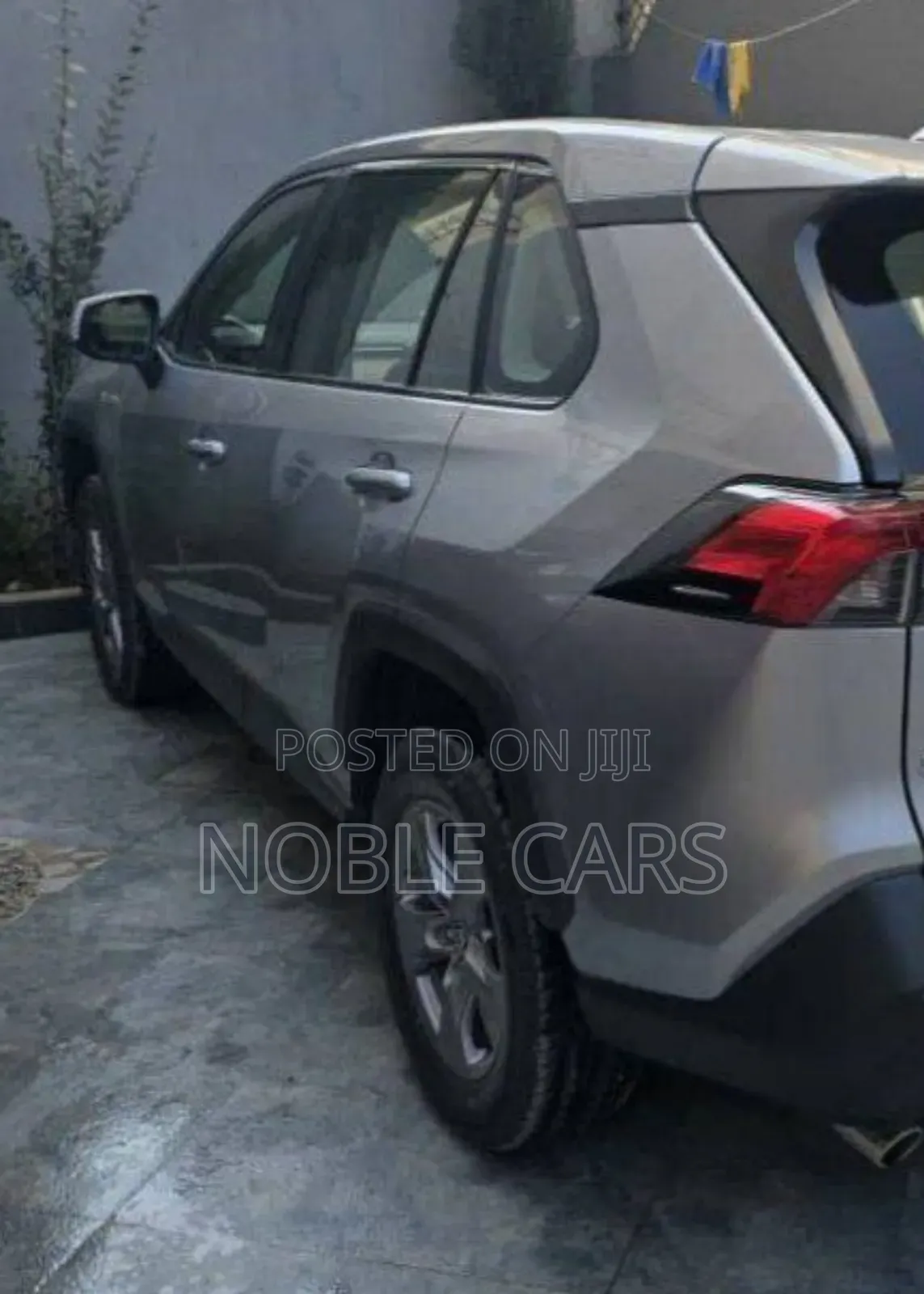 Toyota RAV4 2023 Silver