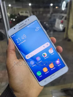 Photo - New Samsung Galaxy J7 16 GB White